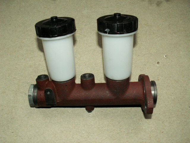 Rozvodka brzdového potrubí centrální